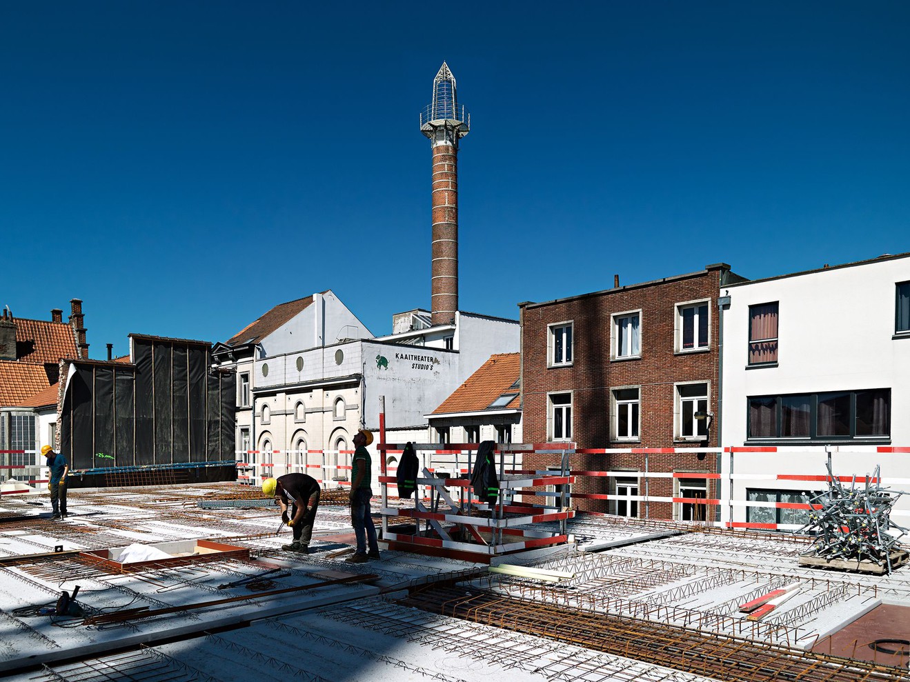 renaud callebaut exhibition for architectesassoc  16/09-18/09